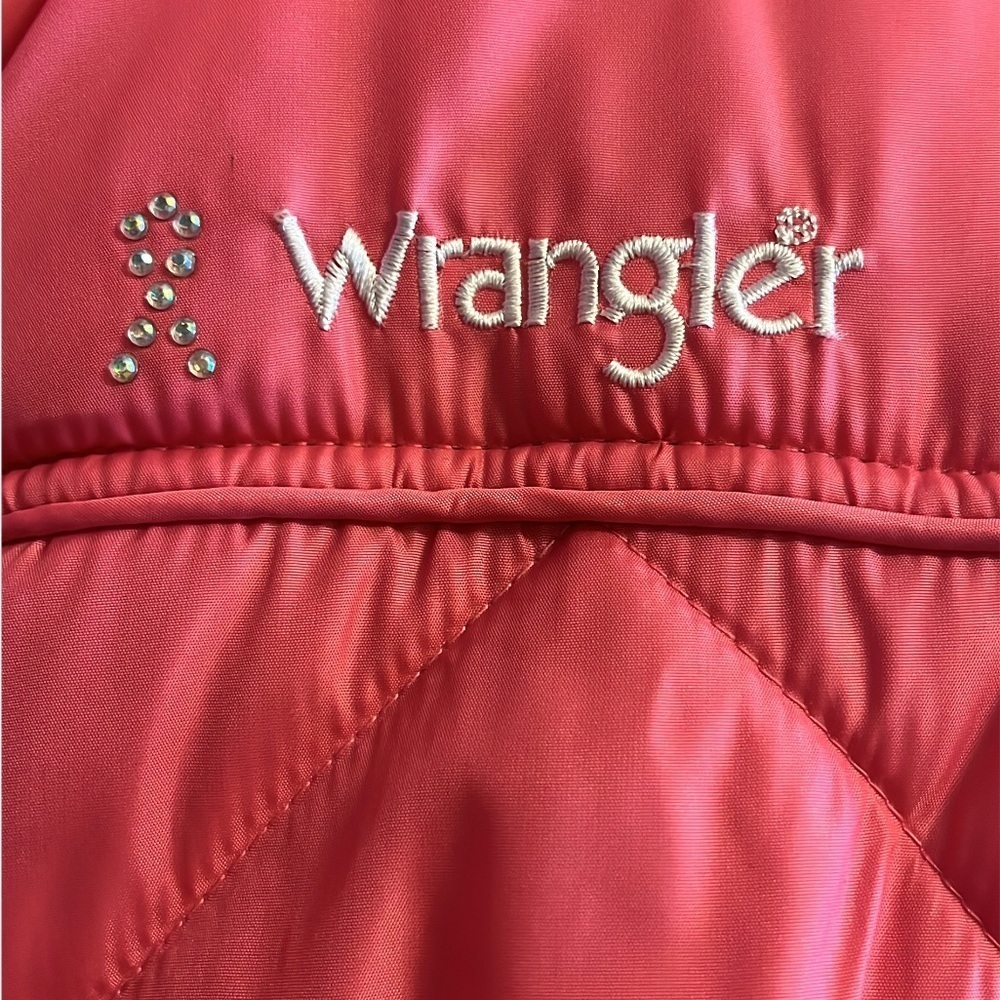 Women's Pink Breat Cancer Ribbon Wrangler Puffer Vest Size Large - Picture 2 of 3